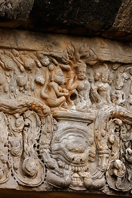 Prasat Sa Kamphaeng Yai-060